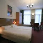 Otel Kap Centre 2*